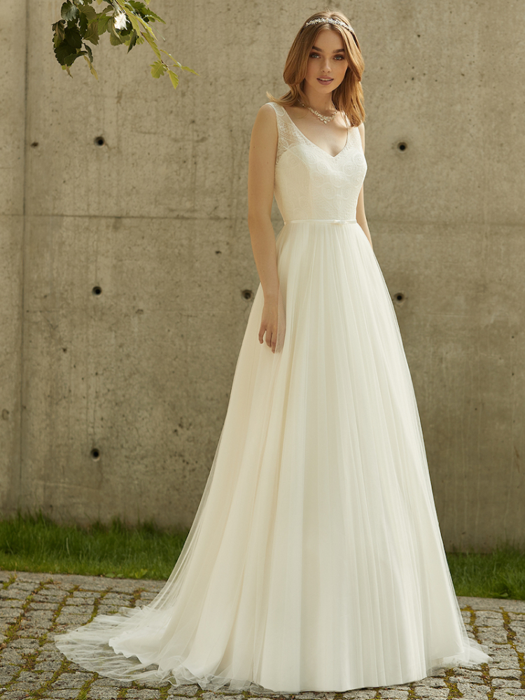 Bride Now BN-018 Bridal Dress main product photo