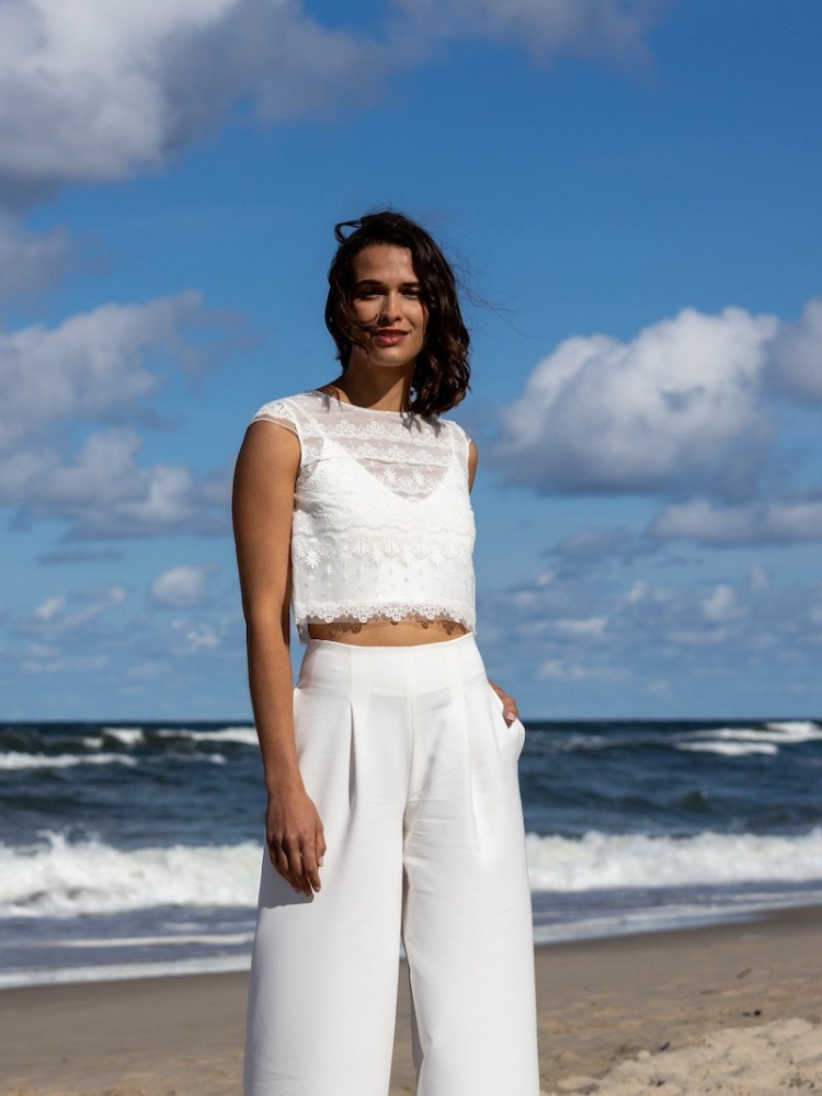 Novias Emanuelle Lace Bolero main product photo