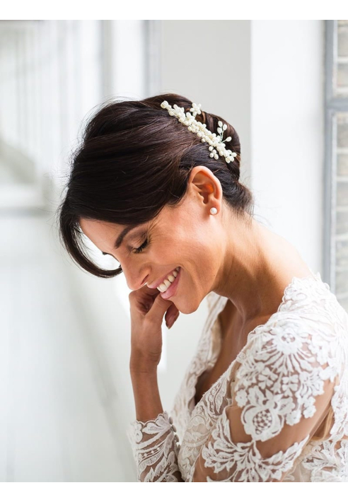 Abrazi Earrings O2-8-650-SKT ()