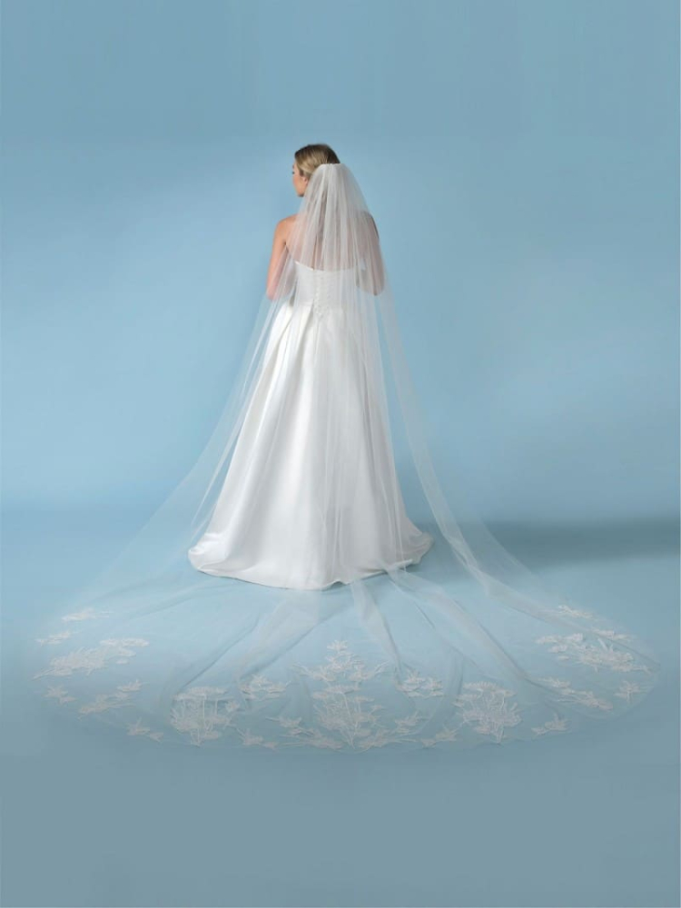 Poirier S432-350-MED Veil Embroidered Flowers - 350 cm main product photo